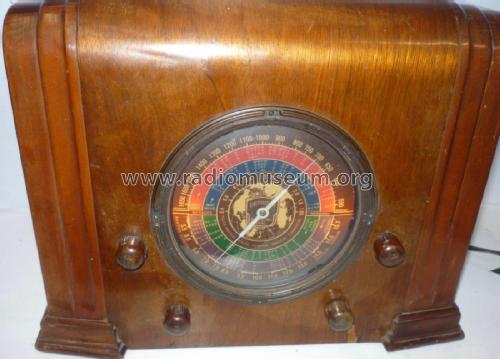 106 ; Detrola; Detroit MI (ID = 2985038) Radio
