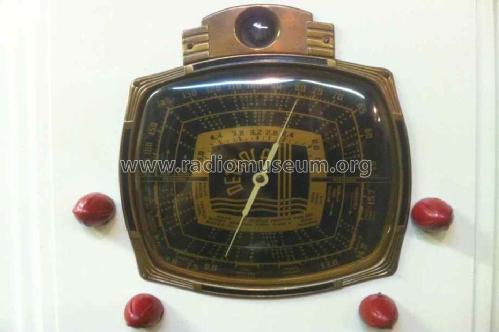 139E ; Detrola; Detroit MI (ID = 1485478) Radio