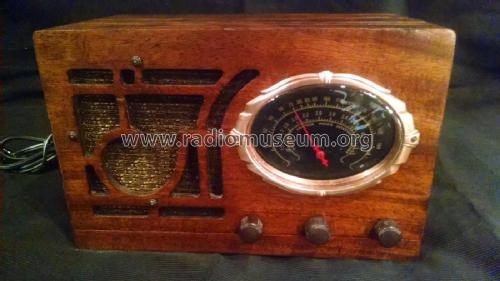 162 ; Detrola; Detroit MI (ID = 1796590) Radio