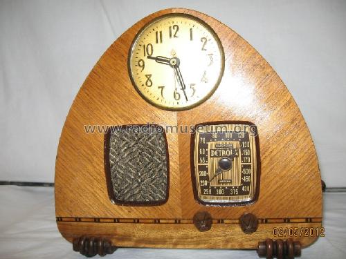 302 ; Detrola; Detroit MI (ID = 1160293) Radio