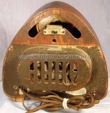 302 ; Detrola; Detroit MI (ID = 1227957) Radio