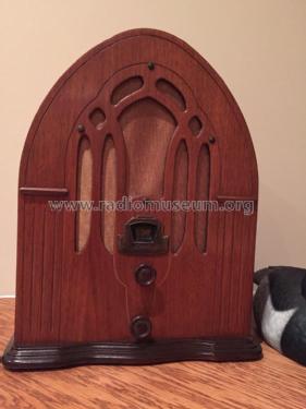 503 ; Detrola; Detroit MI (ID = 1770172) Radio