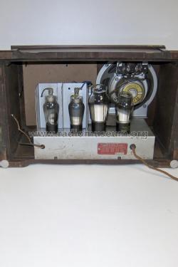 Treasure Chest Unknown; Detrola; Detroit MI (ID = 2552257) Radio