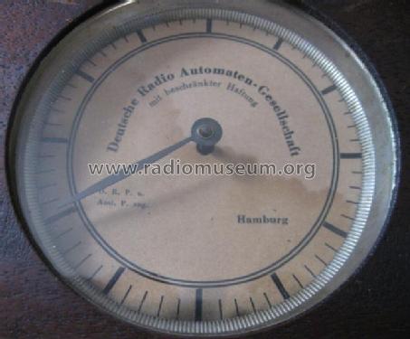 Radio-Schaltuhr mit Münzeinwurf ; Deutsche Radio (ID = 817722) Altri tipi