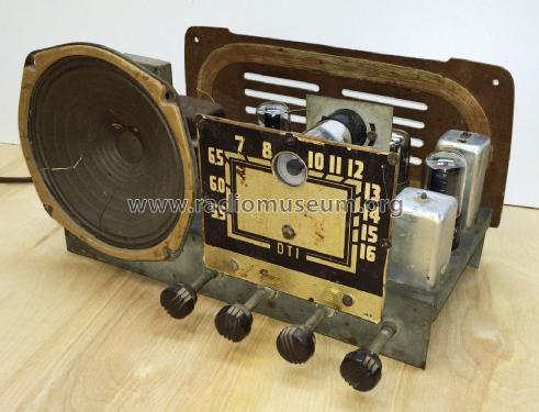 Kit ; DeVry Technical (ID = 1930073) Radio