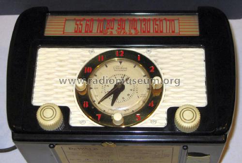 F-523 ; DeWald Radio Mfg. (ID = 1809413) Radio