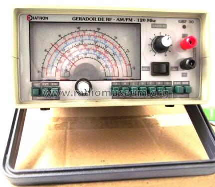 Gerador de RF AM/FM 120MHz- RF Signal Generator GRF-30; Diatron; Sao Paulo (ID = 2139394) Equipment