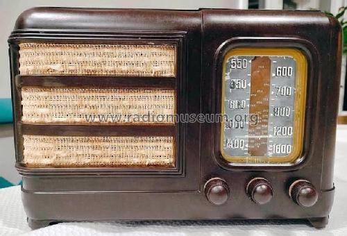 Philco 202; Dominion Radio & (ID = 3119578) Radio