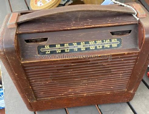 Philco 351; Dominion Radio & (ID = 2884275) Radio