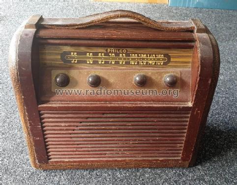 Philco 353; Dominion Radio & (ID = 2885370) Radio