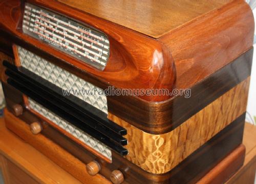 Philco 733; Dominion Radio & (ID = 2962073) Radio