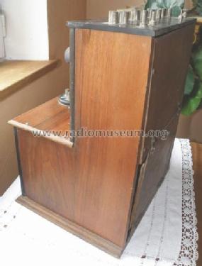Poste à 5 lampes forme piano A5; Ducretet -Thomson; (ID = 1012736) Radio