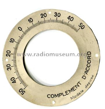 Poste à 5 lampes forme piano vitrine A5; Ducretet -Thomson; (ID = 2389660) Radio