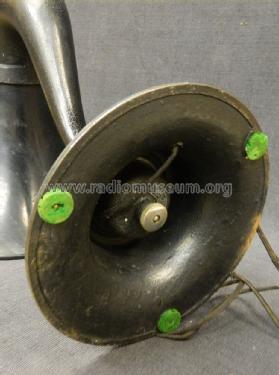 Horn Speaker 14' Bell; Duro Metal Products (ID = 1521155) Parlante