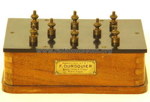 Boite de résistances ; Duroquier, Franck; (ID = 2458451) Equipment