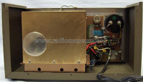 RF Signal Generator E-200D; B&K Precision, (ID = 1248784) Equipment