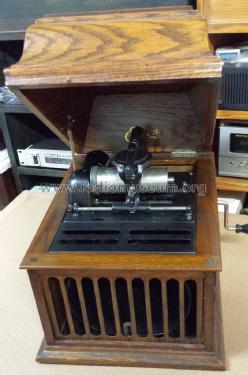Phonograph Amberola 30; Edison, Thomas A., (ID = 1723955) TalkingM