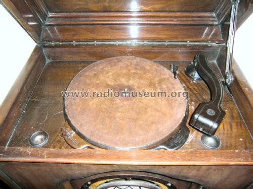 Radio Gramophone RG5; Ekco, E.K.Cole Ltd.; (ID = 2542202) Radio