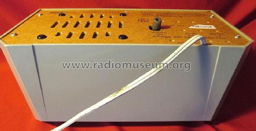 Solid State Clock Radio RZD-400B; RCA RCA Victor Co. (ID = 1436189) Radio