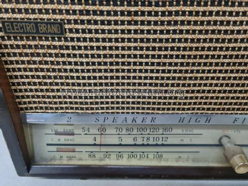 2 Speaker High Fidelity FM AM SW 950; Electro-Brand Inc.; (ID = 2716107) Radio