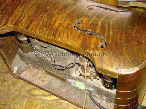 CH-256 Stradivarius Ch= CH; Emerson Radio & (ID = 650056) Radio