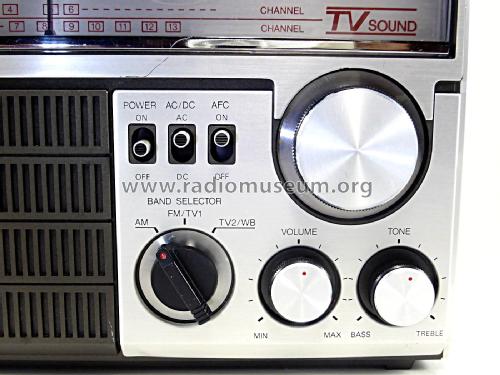 PM3915 ; Emerson Radio & (ID = 2276604) Radio