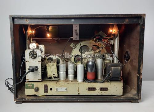 KY227; Erres, Van der Heem (ID = 3001439) Radio