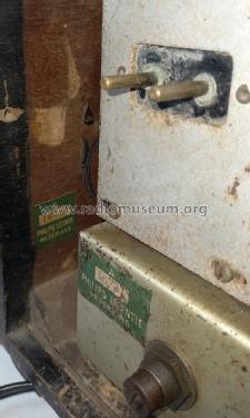 KY227; Erres, Van der Heem (ID = 3001440) Radio