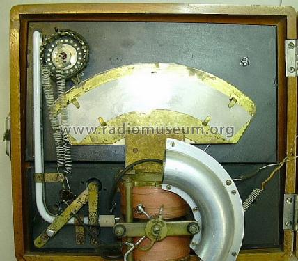 AC/DC Voltmeter ; European Weston (ID = 1093116) Equipment