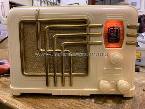 1262 ; Fada Radio & (ID = 2349914) Radio