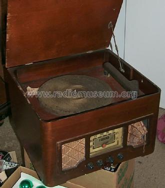207APT ; Fada Radio & (ID = 1365550) Radio