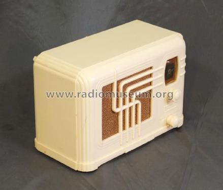 260-V ; Fada Radio & (ID = 2032631) Radio