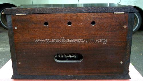 145; Federal Radio Corp. (ID = 1039732) Radio