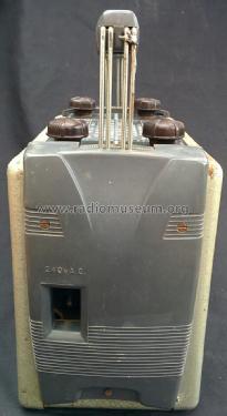 Portable-Car-Home-Radio 106 or M106; Ferris Bros. Pty Ltd (ID = 2374186) Radio