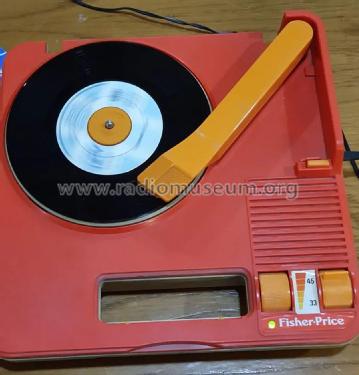 Phonograph 820; Fisher-Price; East (ID = 2590538) R-Player