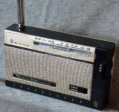 8 Transistor 2 Band NTR800; Fleetwood brand? (ID = 1412997) Radio