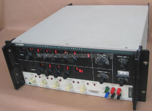 AC Kalibrator 5200A; Fluke, John, Mfg. Co (ID = 428536) Equipment