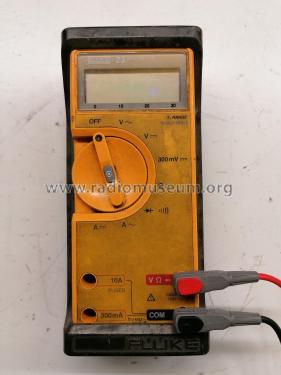 Multimeter 23; Fluke, John, Mfg. Co (ID = 2627167) Equipment