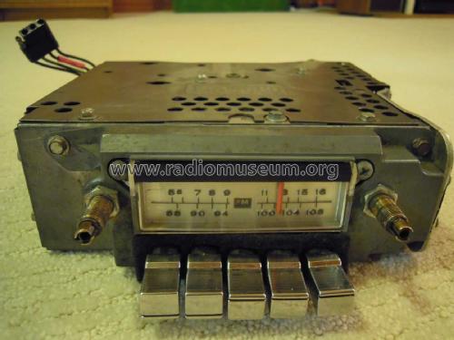 TOB5TBS ; Ford Motor Co. (ID = 1982058) Car Radio