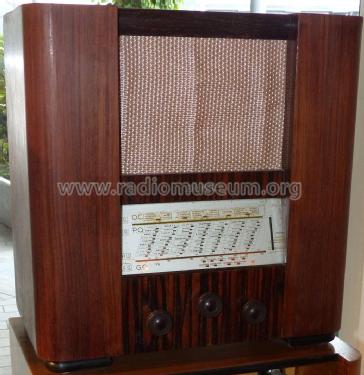 70; Fornett, Buisson, Le (ID = 2158975) Radio