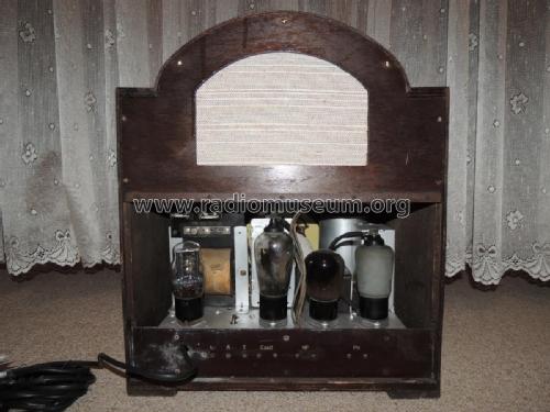 AD333; Fornett, Buisson, Le (ID = 1797453) Radio