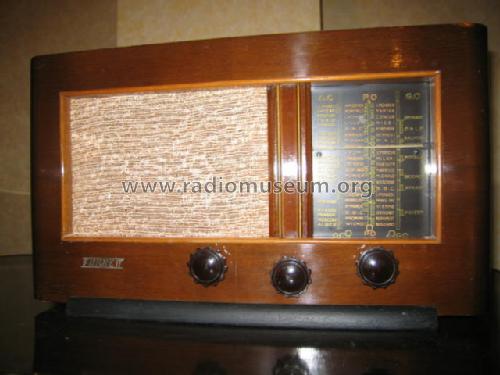 Type V ; Fornett, Buisson, Le (ID = 427784) Radio