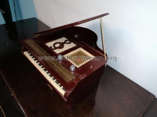 Grand Piano Radio Continental ; Franklin, L.K., Co., (ID = 2730489) Radio