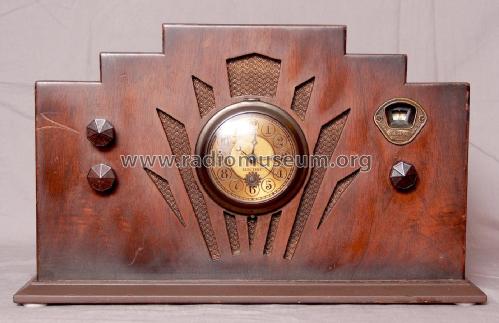 Radio with Clock ; Freshman Co. Inc., (ID = 2591936) Radio