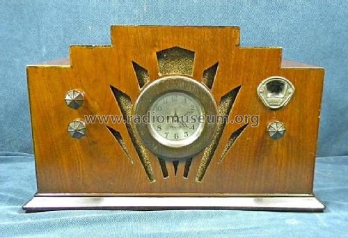 Radio with Clock ; Freshman Co. Inc., (ID = 2591941) Radio