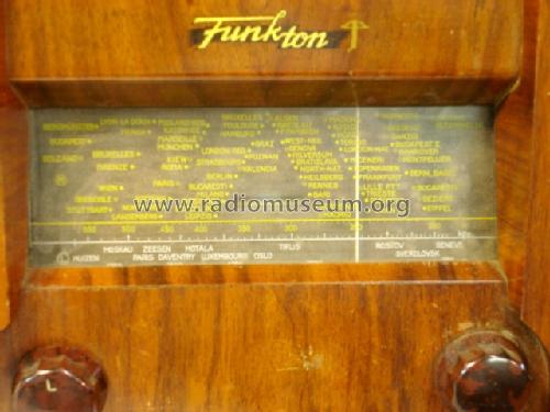 562; Funkton; Ponts-de- (ID = 141830) Radio
