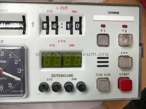 Datums- und Zeitanzeige DZA 86 ; Funkwerk Kölleda, (ID = 2737184) Equipment