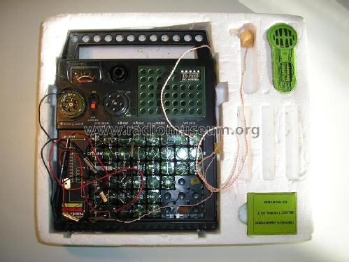 Electronic Experimenter Kit EX-100; Gakken Co. Ltd.; (ID = 1184657) Kit