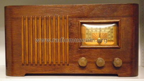 906 ; Gamble-Skogmo, Inc.; (ID = 1515344) Radio