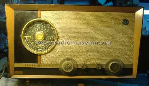 E049; General Electric; (ID = 701307) Radio